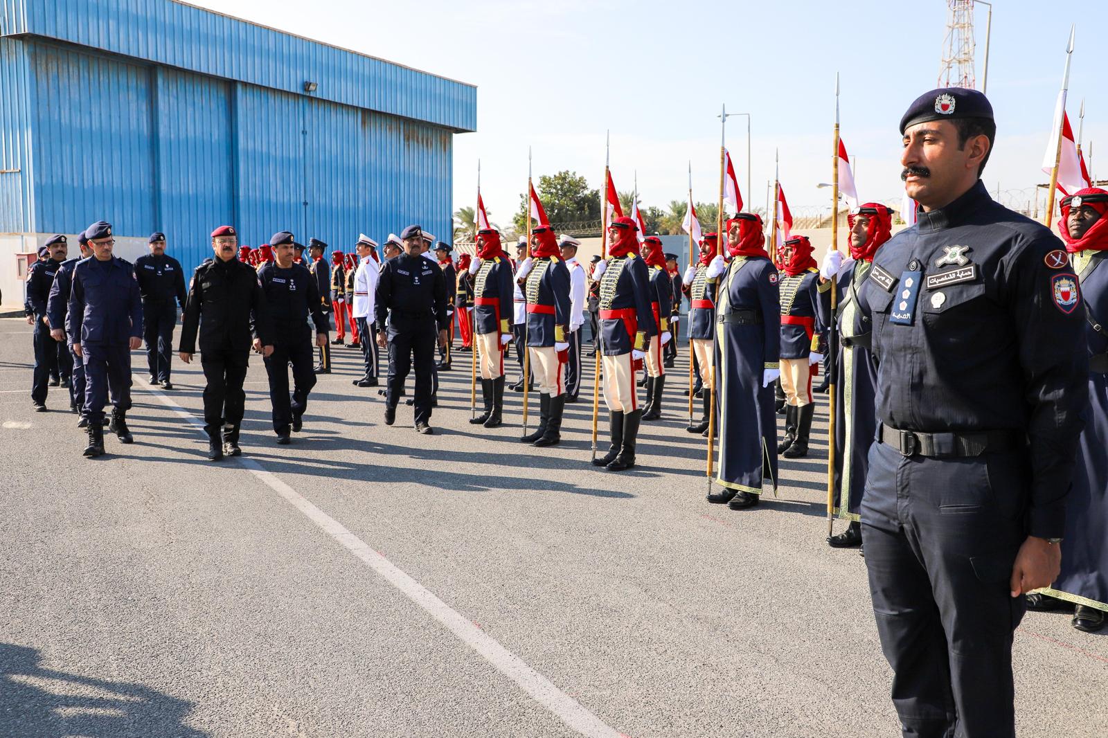 المفتش العام بوزارة الداخلية يتفقد إدارة المراسم وحماية الشخصيات<
